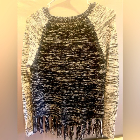 Hollister Black and White Fringe Sweater, like new, worn 1x, non smoking home - Picture 2 of 3